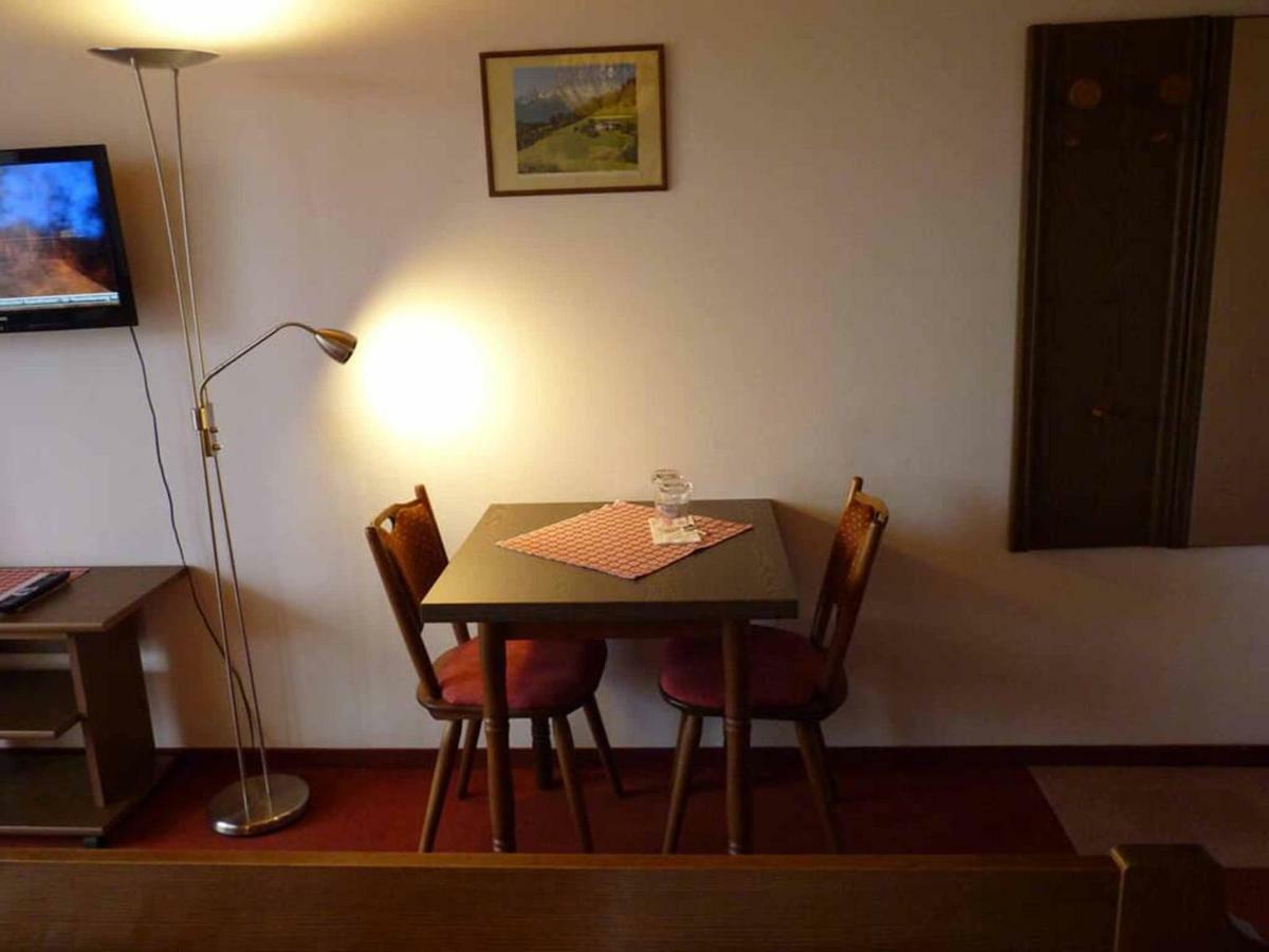 Gasthof-Pension-Metzgerei Jaeger Michelsneukirchen Buitenkant foto