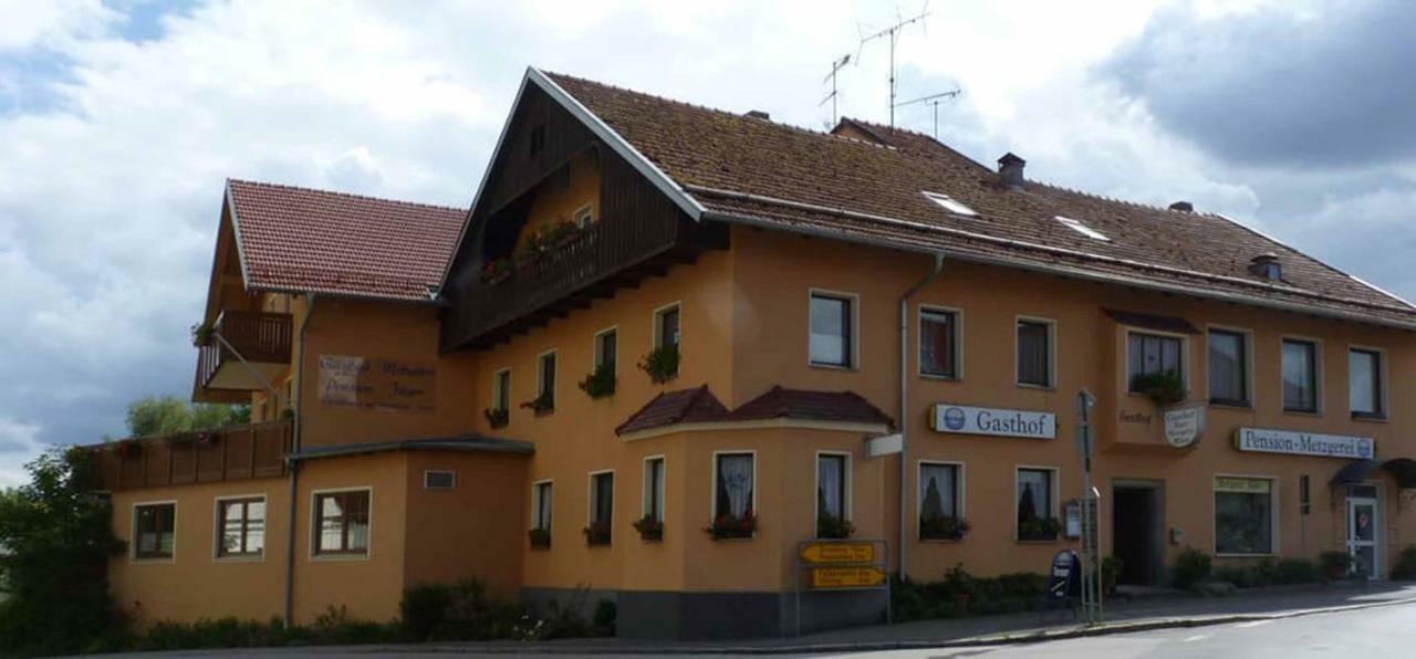 Gasthof-Pension-Metzgerei Jaeger Michelsneukirchen Buitenkant foto